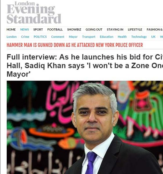  عکس/ شهردار لندن، مقابل پرچم حضرت عباس(ع)