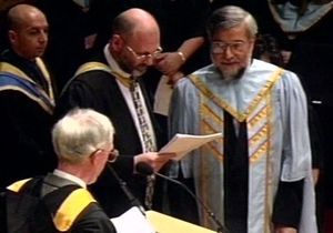 روحانی چگونه ۱۸ سال بدون مدرک دکترا، خود را دکتر جا می‌زند؟ +سند