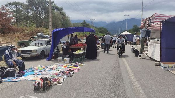 یکشنبه‌بازار کردکوی؛ چشم‌انتظار مکانی دائمی و امن/ از افتتاح بازارچه دائمی تا انتقال به جاده جنگلی 