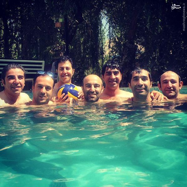 عکس/ آبتنی بازیگران پایتخت در استخر 