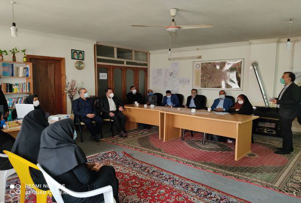 ارائه تسهیلات ارزان قیمت و توانمند سازی افراد در دفاتر تسهیلگری محلات کم برخوردار