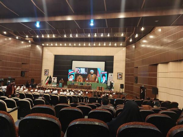 همه بشریت در حوزه خلقت مساوی هستند/دشمن از وحدت اسلام هراس دارد