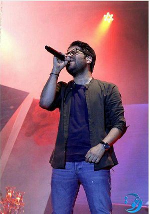 دانلود کنسرت حامد همایون در برنامه دعوت در برج میلاد