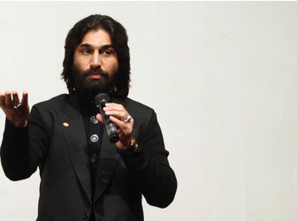 دانلود شعرخوانی صابر خراسانی پیش از سخنرانی رهبرانقلاب در حرم رضوی