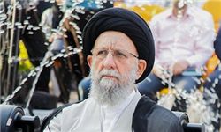 تفرقه دام پهن شده دشمن است/ ولایت فقیه محور انقلاب اسلامی است