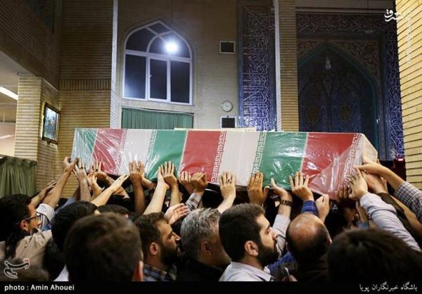 تصاویر وداع با پیکر شهید مدافع حرم جلال ملک محمدی