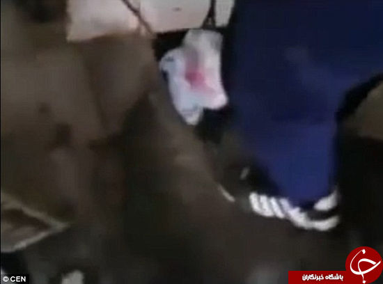 نوزاد یک روزه از چاه سرویس بهداشتی زنده بیرون کشیده شد +تصاویر