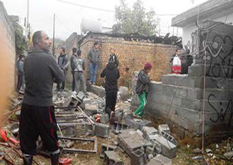 نشت گاز باعث انفجار یک واحد مسکونی در روستای " پاسنگ بالا " گالیکش شد + تصاویر