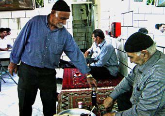 تنها قهوه‌خانه بدون قلیان در ایران + عکس