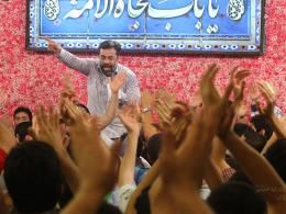 دانلود/ من هم اهل یمنم | مولودی حاج محمود کریمی شب ولادت امام حسین(ع)