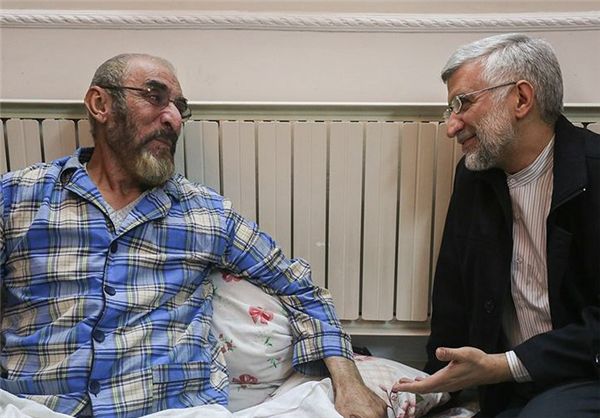 جلیلی از فرج الله سلحشور عیادت کرد + تصاویر