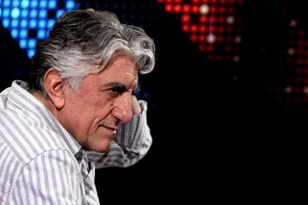 رضا کیانیان روز خبرنگار را با تیکه ای سیاسی تبریک گفت +عکس