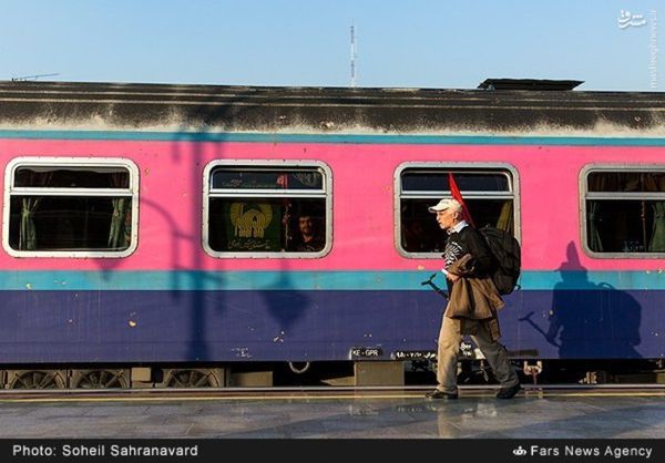 عکس/ راه‌اندازی قطار تهران - کربلا