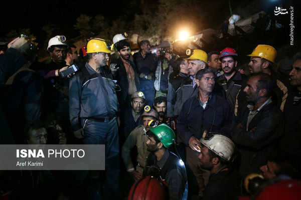عکس یادگاری وزیر کار با کارگران معدن یورت