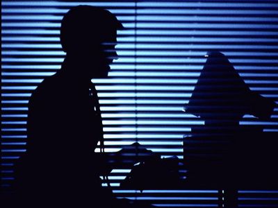 دین فروشی در فضای مجازی: غفلت یا خیانت؟!