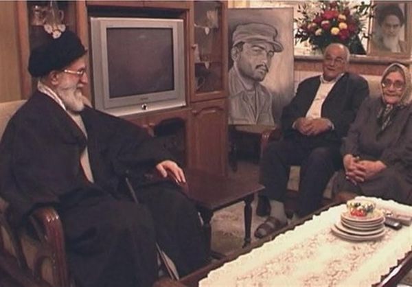 ملاقات رهبری با خانواده ارامنه، امشب از شبکه یک