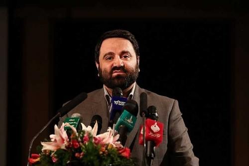 باید سواد رسانه ای را به مردم آموزش دهیم/باید از فرصت های فضای مجازی استفاده کنیم