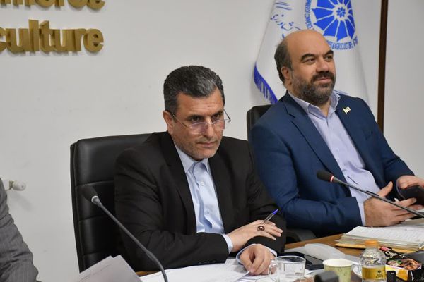 رفع موانع و مشکلات تولیدکنندگان از مهمترین برنامه های مسئولان استان است 