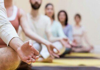 دستگیری 30 زن و مرد به بهانه آموزش یوگا در یک منزل مسکونی