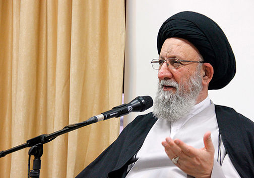 دیدار اعضای ستادگرامیداشت شهدای دانشجو با آیت الله نورمفیدی