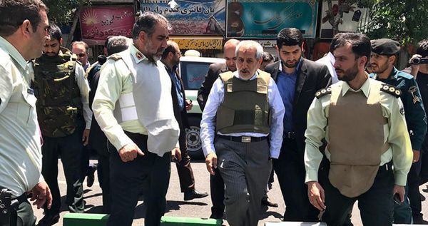 حضور جعفری دولت آبادی دادستان تهران در محل حادثه تیراندازی در مجلس