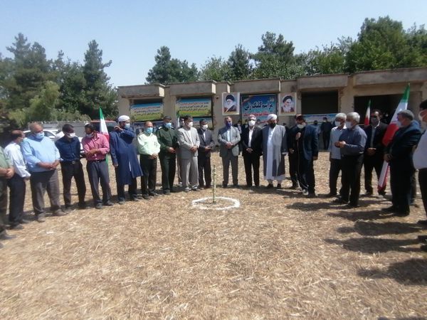 مراسم کلنگ زنی و احداث یک باب دبیرستان در روستای کنگور شهرستان کلاله برگزار شد
