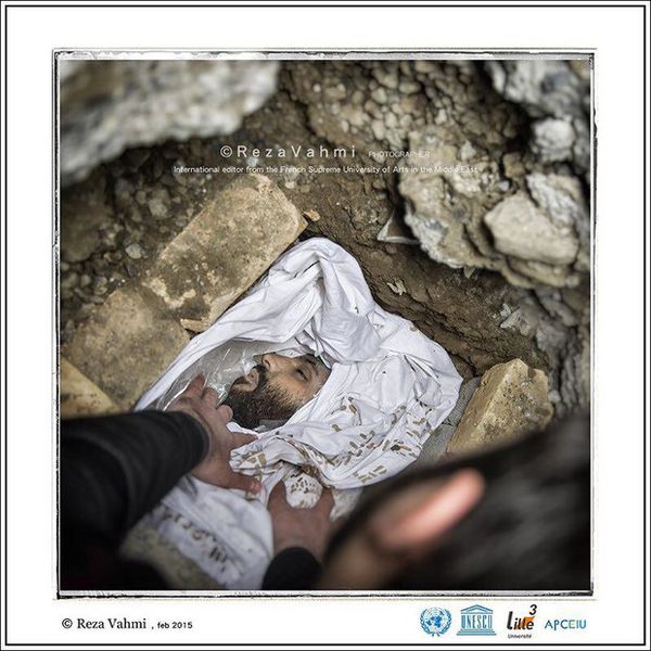 تقدیم مدال طلای جهان توسط رضا وهمی به نخستین شهید مدافع حرم گلستان