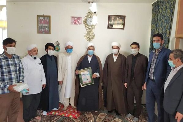 دیدار امام جمعه و سرپرست شعبه گنبد مرکز بزرگ اسلامی شمال کشور با خانواده شهید «شهید باقی زاده»