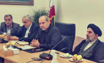 برخی فتنه گران فعال در فتنه 88 در راه استانداری گلستان / انتقادها به عکس سید مناف هاشمی با مسئول دفتر صانعی در گرگان