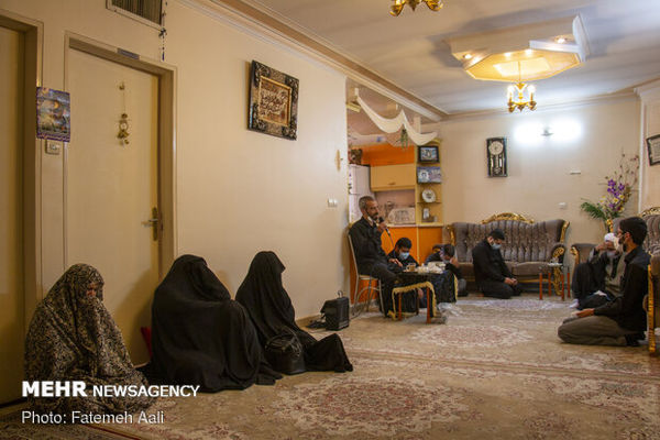 ۶۰ گروه جهادی در کشور روضه خانگی برگزار میکنند