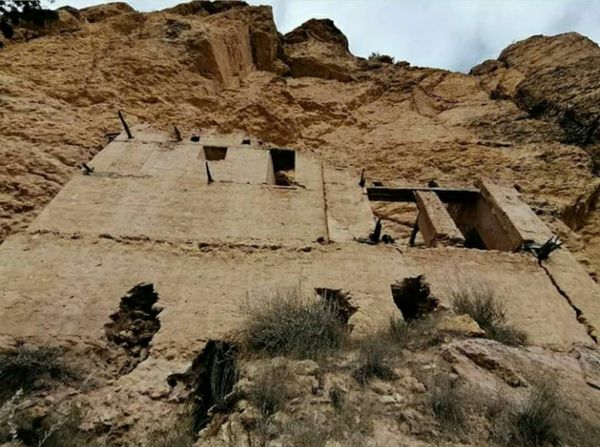 ساختمان تاریخی تِشِر روستای رادکان در حال تخریب/ مسوولان میراث فرهنگی در خواب!!