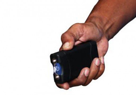 شوکر مامور انتظامی تهیه کننده صدا و سیمای گلستان را بیهوش کرد
