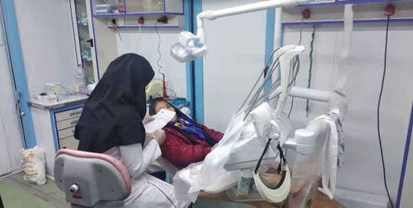 جهاد دندانپزشکان در حاشیه شهر مشهد/ دندانپزشکانی که خدمتشان از جنس عشق است
