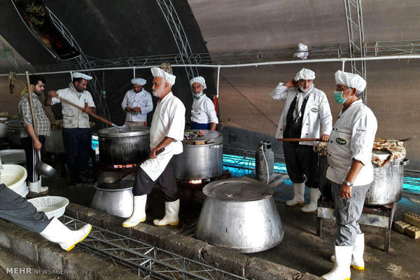 تصاویر/ پذیرایی از زائران اربعین حسینی در موکب حضرت علی بن موسی الرضا(ع) استان گلستان