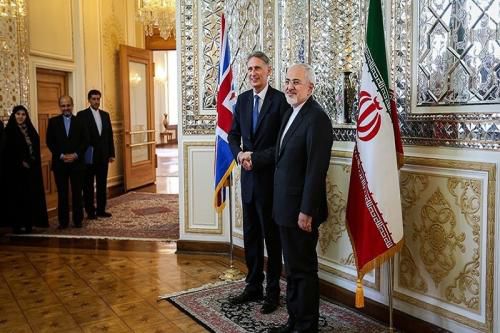 وقتی هاموند به جای انگلیسی به ترجمه فارسی گوش میکرد+تصاویر
