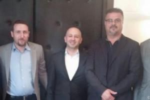 همسر مهناز افشار اسپانسر استقلال شد + عکس