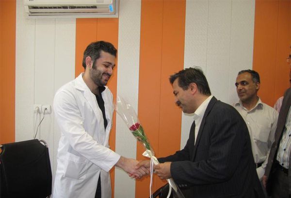 تقدیر فرمانداره ویژه گنبد از پزشکان