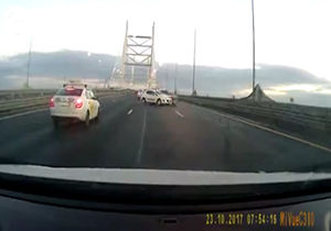 فیلم / دو تصادف یک شکل به فاصله چند ثانیه