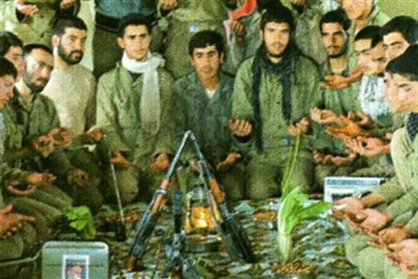 عکس/ لحظه تحویل سال در جبهه