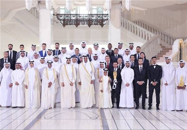 عکس/ ملی‌پوش ایرانی در کنار امیر قطر