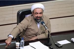 سبزیکاری «رسایی» در پشتبام منزلش +عکس