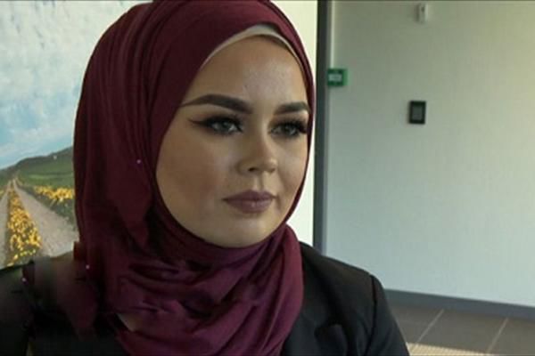 احضار آرایشگاه زن به دادگاه به دلیل نپذیرفتن یک زن محجبه +عکس