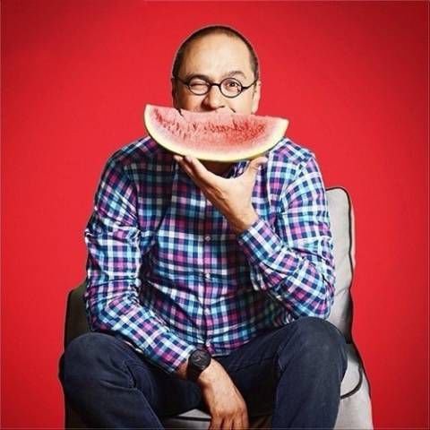 دانلود کلیپ توضیح رامبد جوان در مورد عدم حضور جناب خان در خندوانه