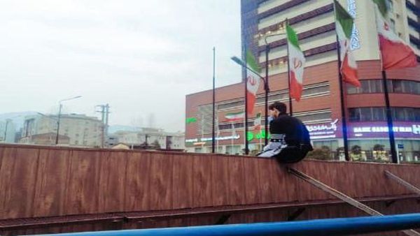 منصرف کردن جوان ۲۱ ساله از خودکشی
