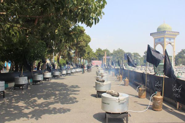 پخت ۷۲ دیگ اطعام علوی در گرگان